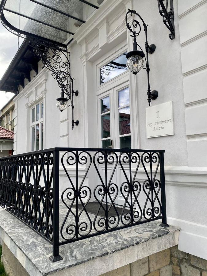 Augsburg Apart Piatra Neamţ Exterior foto